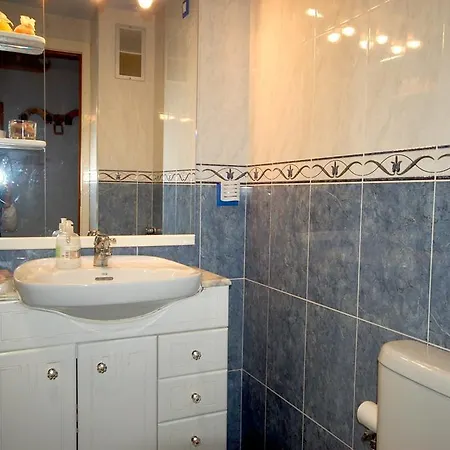 Lets Holidays Pool Terrace Apartment