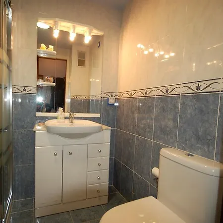 Lets Holidays Pool Terrace Apartment *