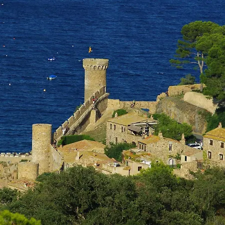 Lets Holidays Pool Terrace Apartment *