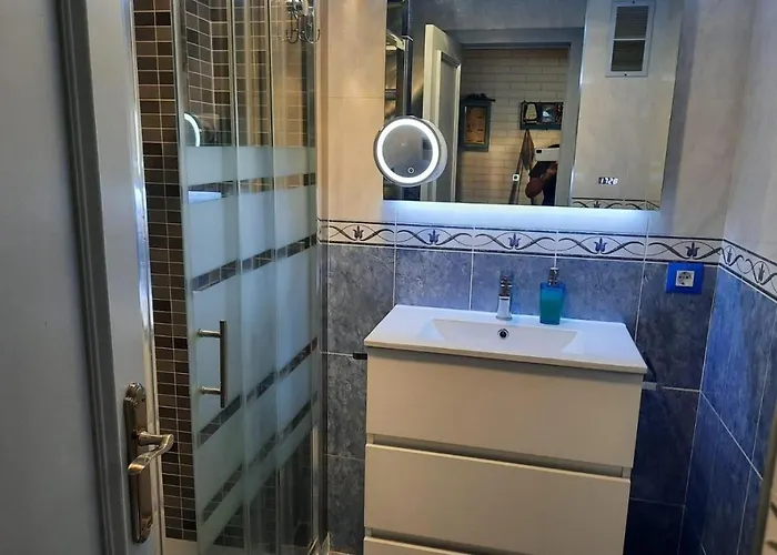 Lets Holidays Pool Terrace Apartment